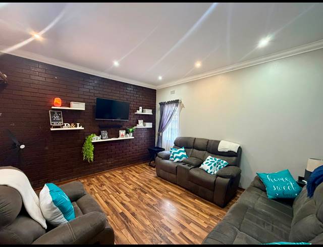 3 BEDROOM FREEHOLD FOR SALE IN ARBORETUM